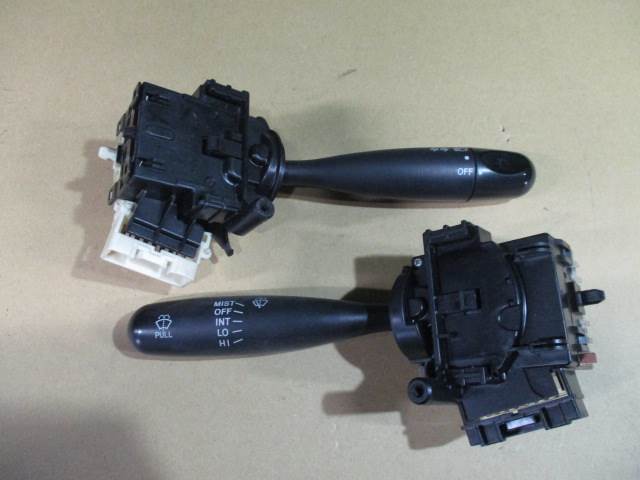 【A39456】◇ エッセ L235S 左右 コンビネーションスイッチ拍卖