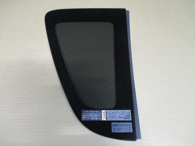 【A36907】◇ ソリオ MA15S 右リア クォーターガラス拍卖