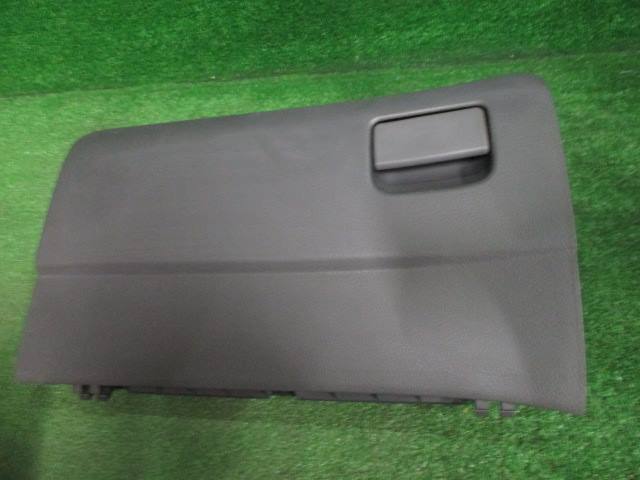 【A45135】◇ ラウム NCZ20 グローブボックス 55551-46020拍卖