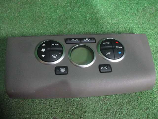 【A45261】◇ ティーダ C11 エアコンスイッチパネル 27500-EU10B拍卖