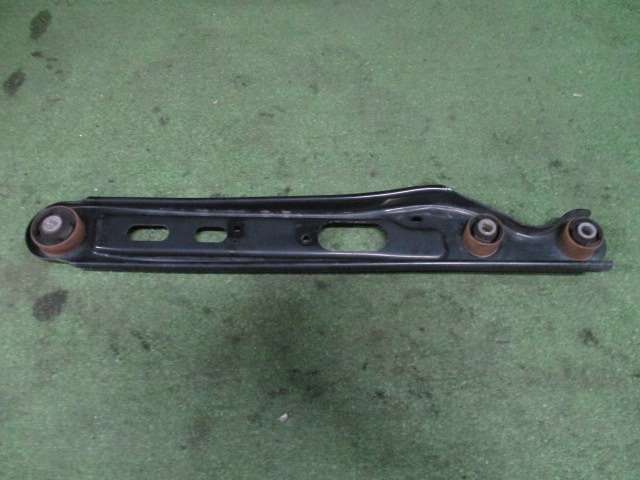 【A32378】◇ デイズルークス B21A 左リアトレーディングアーム拍卖