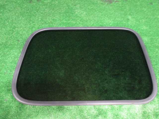 【A40412】◇ エブリィ DA62V 右 リア クォーターガラス拍卖