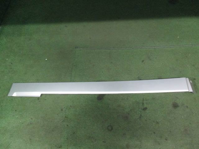 【A37779】◇ ベンツ ビアノ 639811 右 スライドレールパネル拍卖