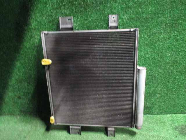 【A33334】◇ トヨタ bB QNC21 コンデンサー拍卖