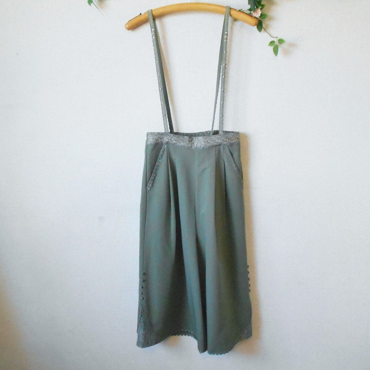 アクシーズ ファム axes femme 春 夏 サスペンダー 付き レース の 可愛い ガウチョ ワイド パンツ M拍卖