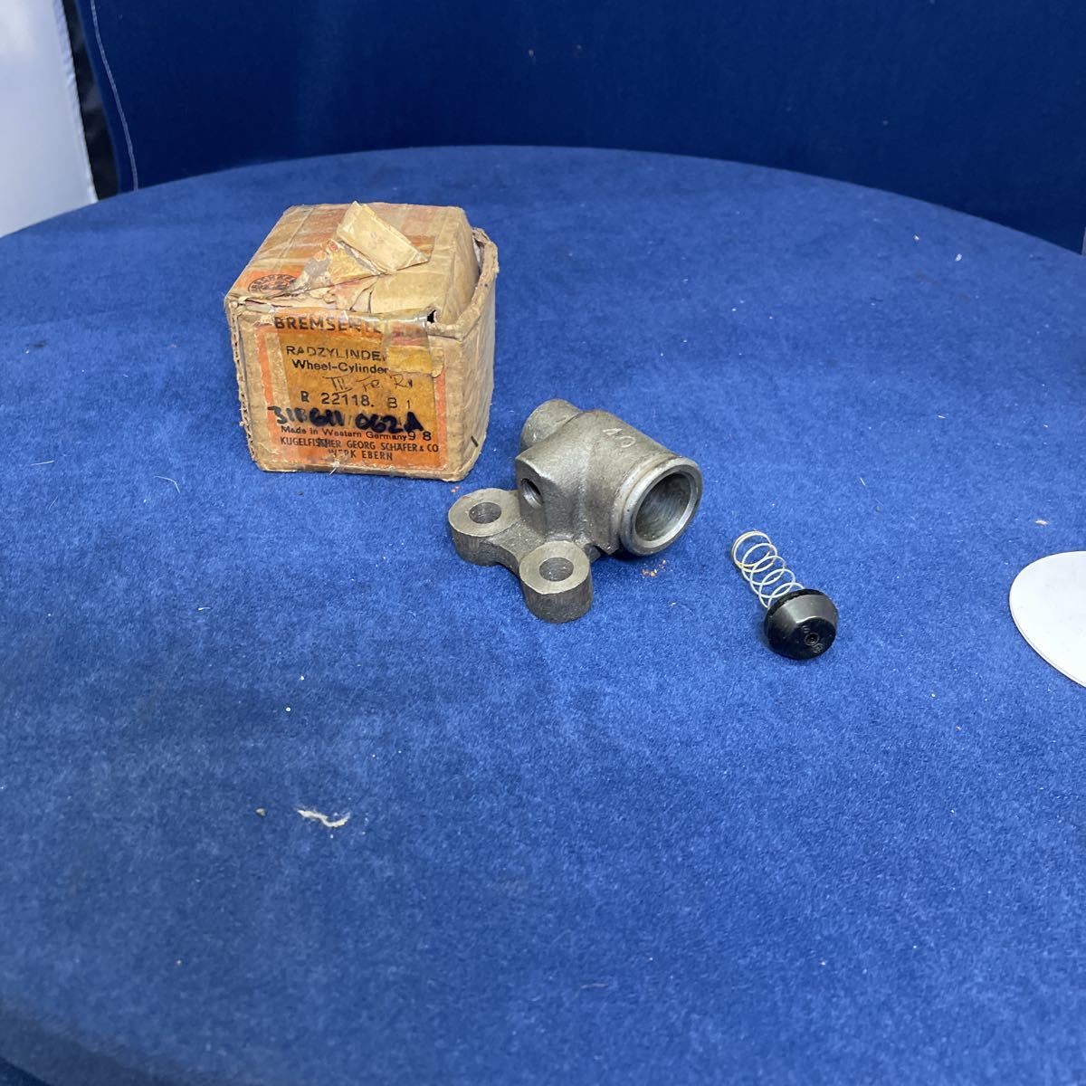 空冷フォルクスワーゲン当時物ホイールシリンダー311.611.062A拍卖