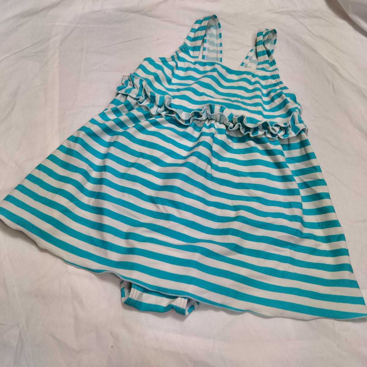 キッズ水着 140 女の子 ワンピース水着 水色系ストライプ 220609拍卖