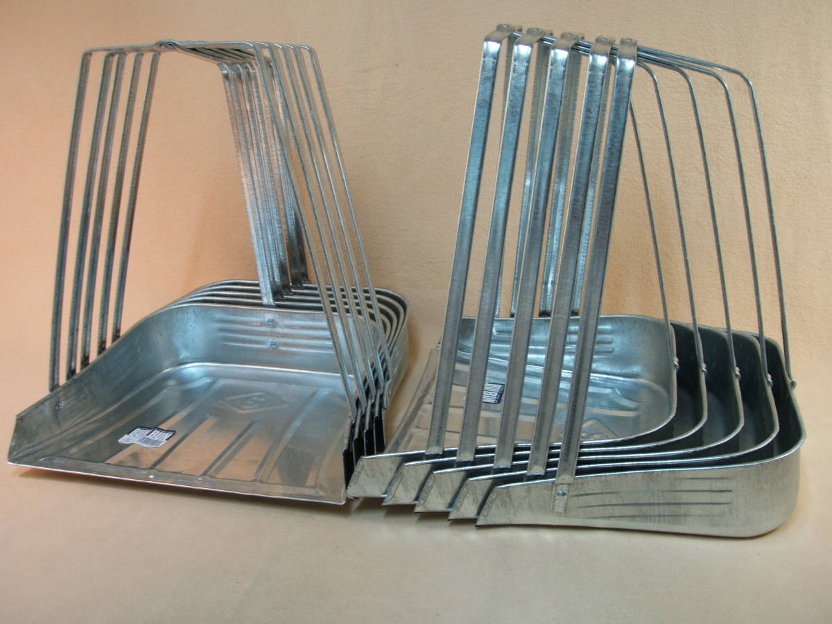 トタン製 三つ手 ちりとり (完成品・大) 10個 新品 BUN BUN バンバン 昔ながらの 持ち易い 背高タイプ チリトリ ちり取り 箒 落ち葉 掃除拍卖