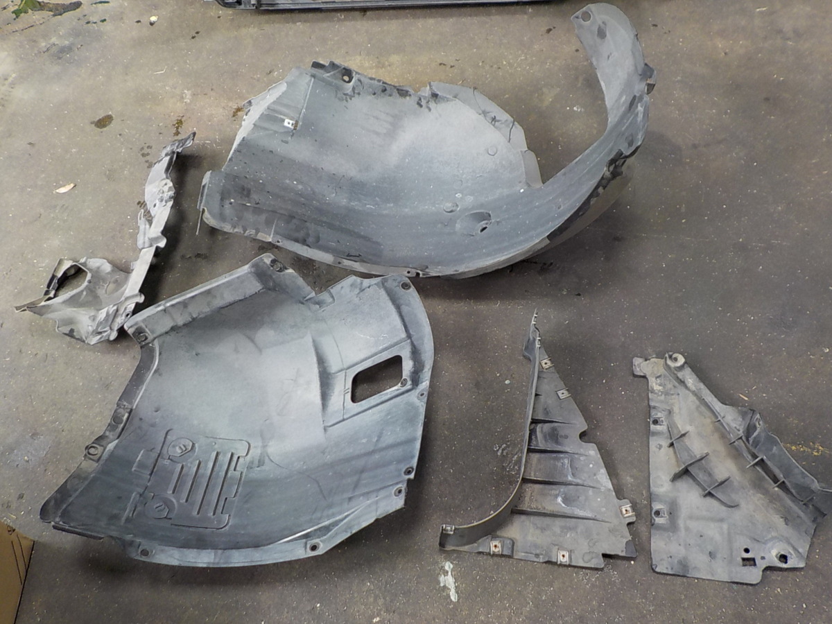 BMW 320iツーリング Mスポーツ VR20 E91 フロントインナーフェンダー ライナー セット左拍卖