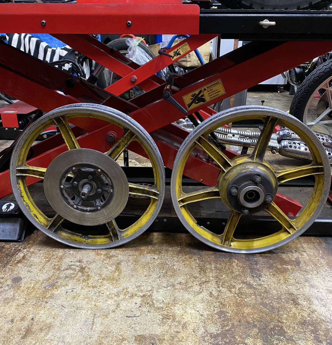 77年 当時物 ARE 前後 キャスト ホイール CB400F CB400FOUR BEET メルバ ハヤシ セブンスター CBX400F Z400FX GT380 350SS Z1 Z2 CB750拍卖