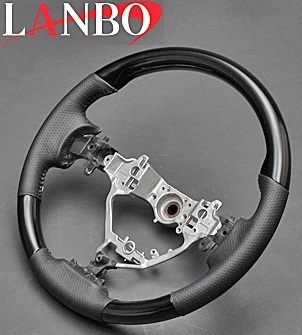 【M's】トヨタ NOAH/VOXY/Esquire 80系(ZRR80・85)LANBO製 コンビステアリング(ピアノブラック)/ノーマルグリップ 社外品 ランボ ハンドル拍卖