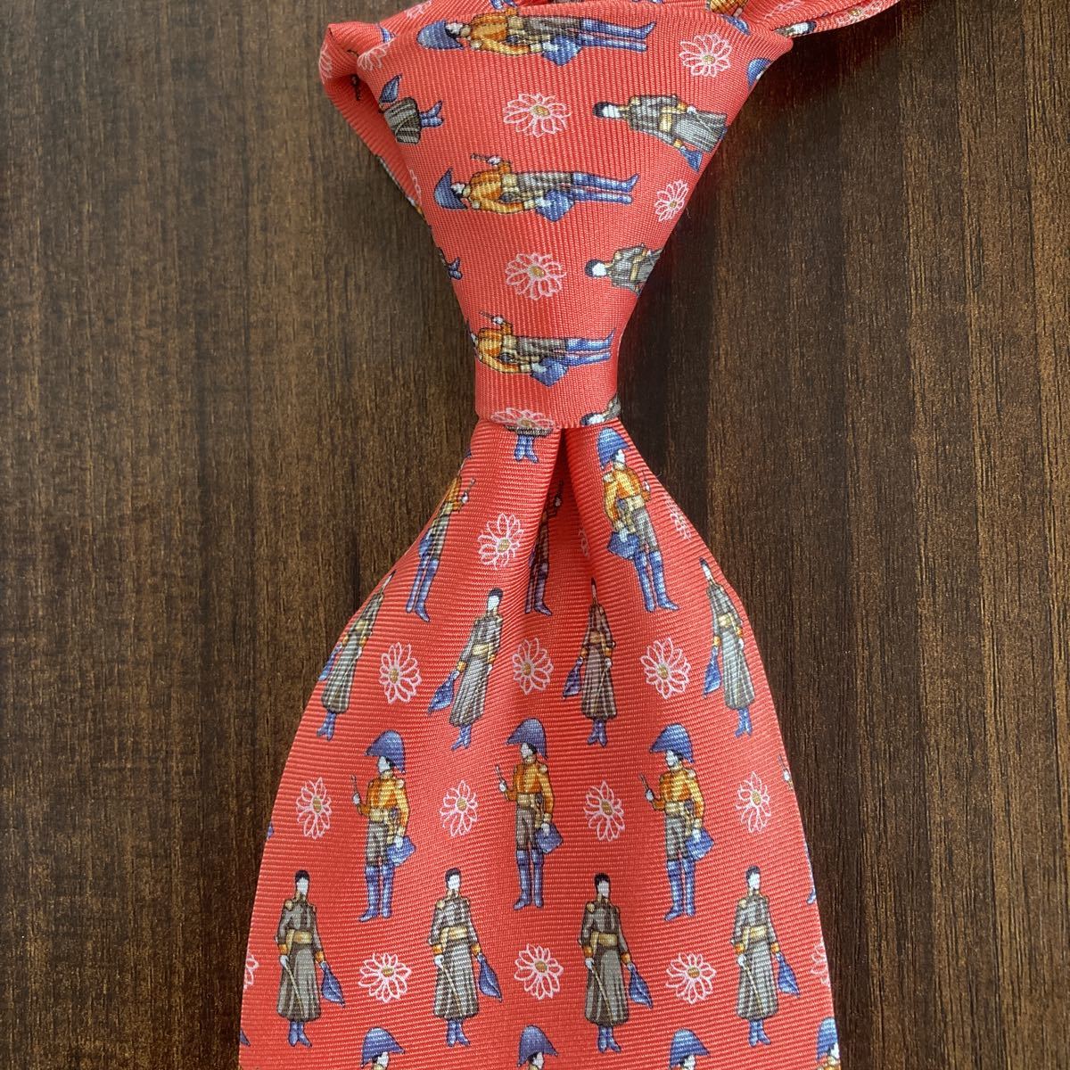 LEONARD レオナール ネクタイ オレンジ ピンク プリント柄拍卖