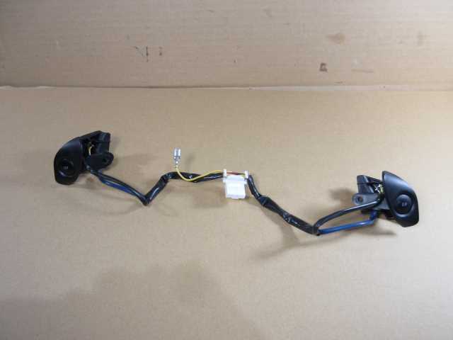 即決 後期 SQ パドル ボタン ステアリング クラッチ ZZW30 M拍卖