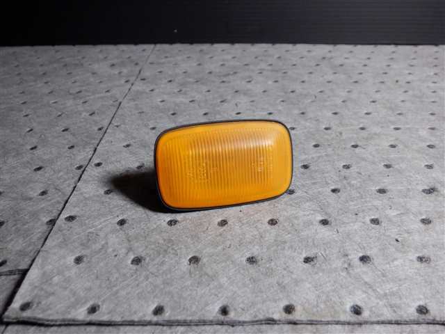 35087 VZN185W ハイラックスサーフ 左 サイドマーカー フェンダー拍卖