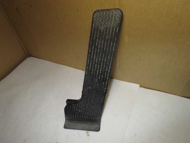 即決 S55年 アクセル ペダル エンジン PC4D ポーター キャブ拍卖