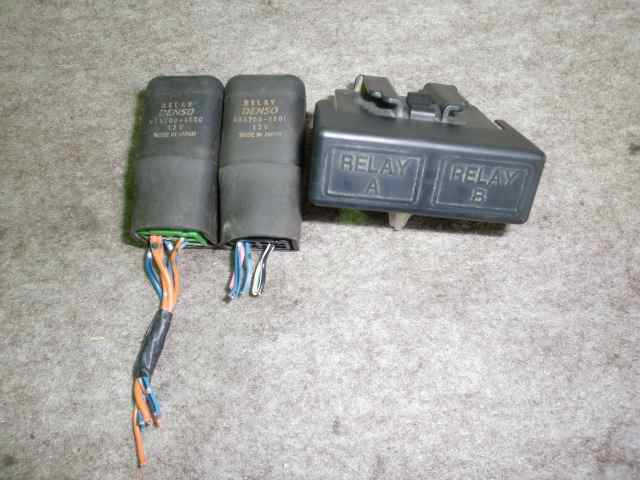 5950 スズキ ジムニー TA-JB23W-JXGUSBD ヒューズ横 リレーボックス拍卖