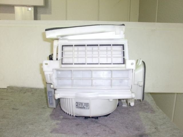 5549 ニッサン セドリック TA-MY34-MLGARCA ヒーターモーター ケース付き拍卖