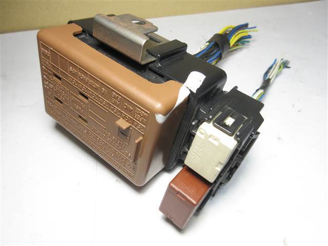 【即決】4型H14年 室内側 ヒューズ リレー BOX JB23W ジムニー拍卖