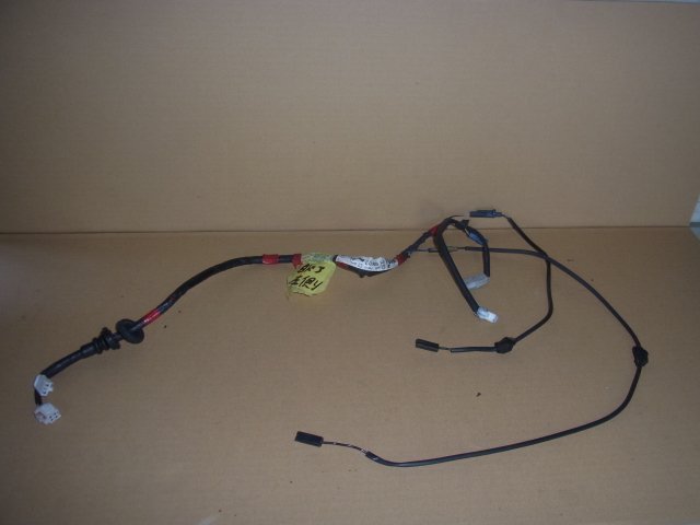 トヨタ ランドクルーザープラド バックドアー左側ハーネス拍卖