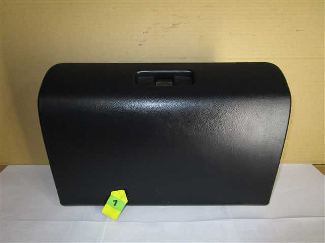 22004 トヨタ MR-S ZZW30 グローブボックス5555-17030拍卖