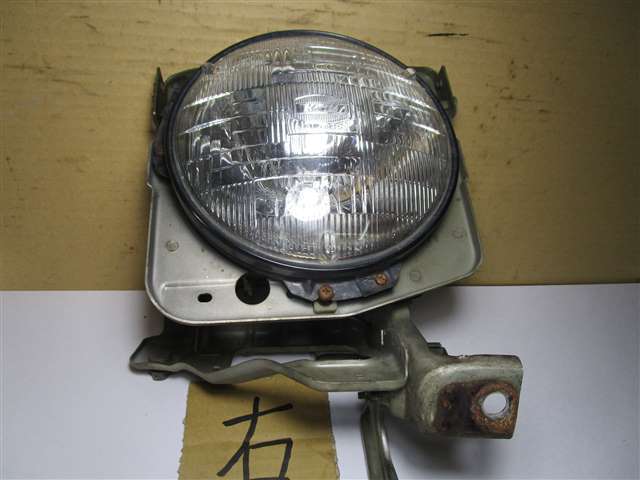 23275 マツダ ユーノス ロードスター NA6CE 右 リトラクト ヘッドライト拍卖