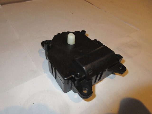 20717 ダイハツ タント L375S エバポレーター アクチュエーター 113800-2770拍卖