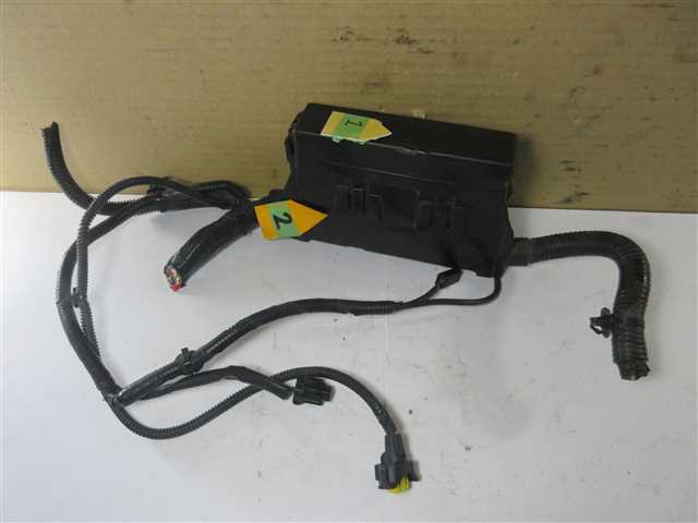 23575 ニッサン キューブ Z12 エンジン側 ヒューズ リレー拍卖