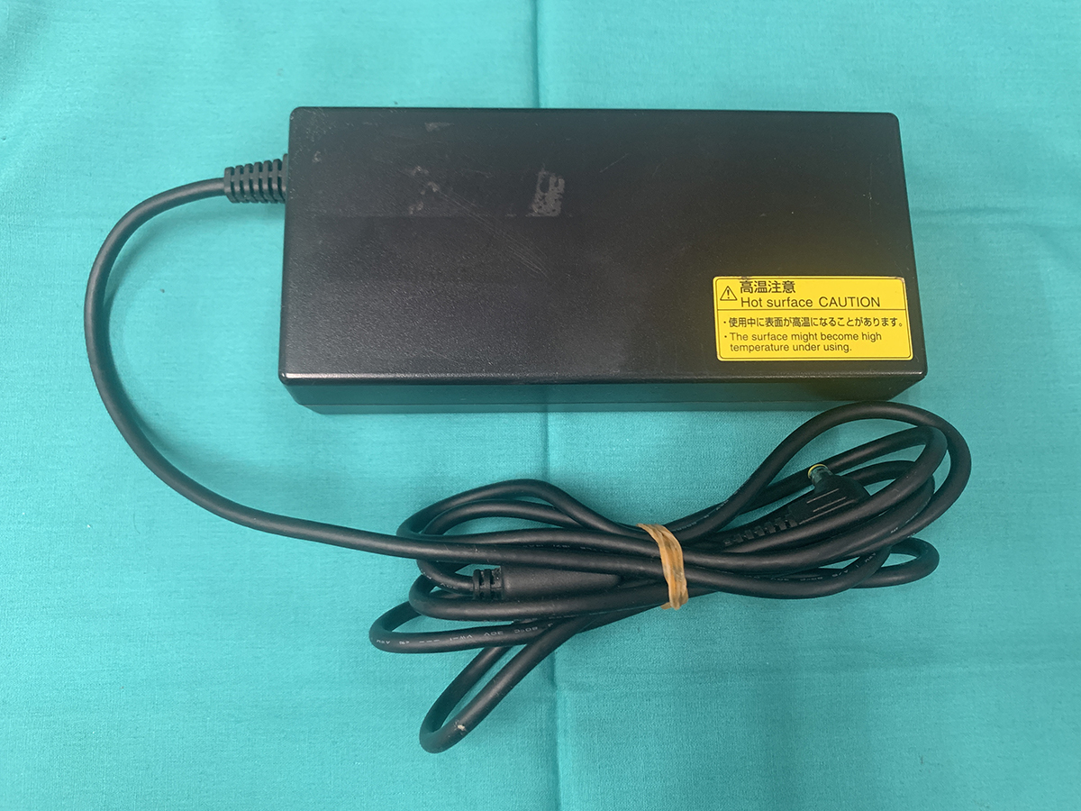 中古■FUJITSU ノートPC用ACアダプター SEC150P2-19.0★即決即納★送料無料拍卖