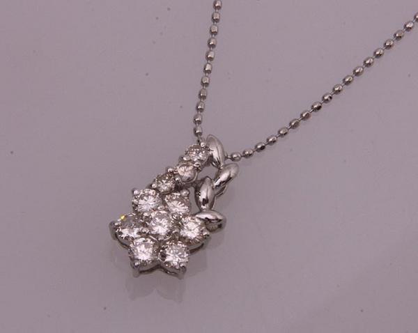 《質屋出品》Pt850/900★天然ダイアモンド0.54ct花デザインネックレス★C-1631拍卖