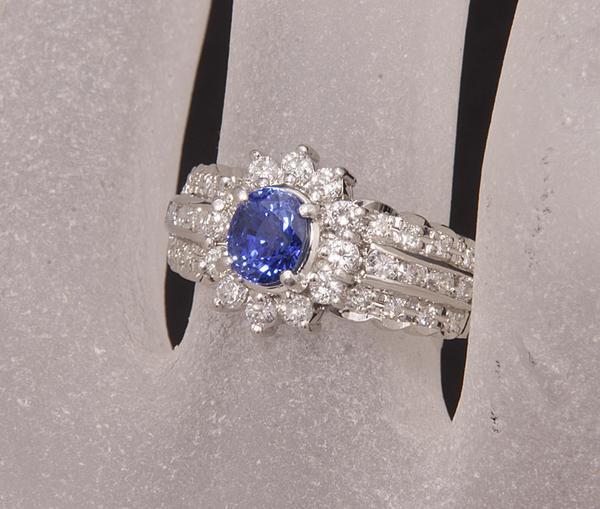 《質屋出品》Pt900★美色の天然サファイア1.1ct+ダイアデザインリング★k-3048拍卖