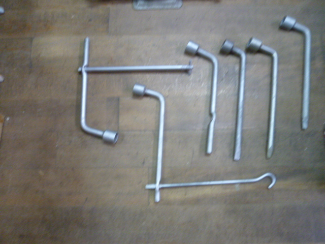 トヨタ日産ジャッキハンドルホイールレンチジャッキ兼用セット旧車車載工具拍卖