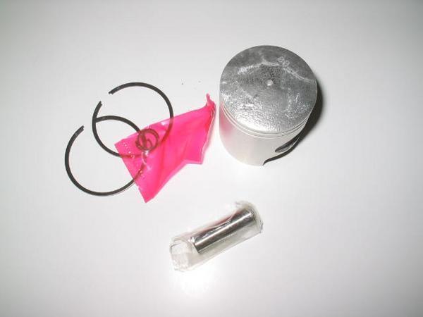 新品送料込み ビーノ5AU 44MM ピストンリングセット拍卖