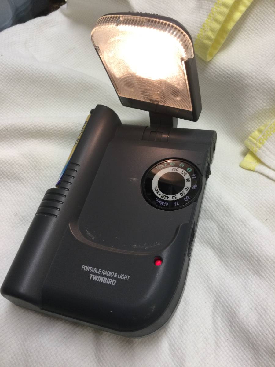 TWINBIRD ツインバード ポータブルラジオ&ライト拍卖