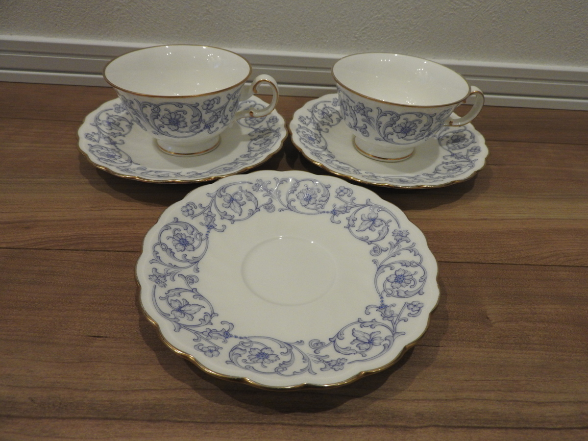 ★☆Noritake ノリタケ ボーンチャイナ スタジオコレクション カップ&ソーサー 金彩花唐草 ブルーフラワー 5点セット☆★拍卖