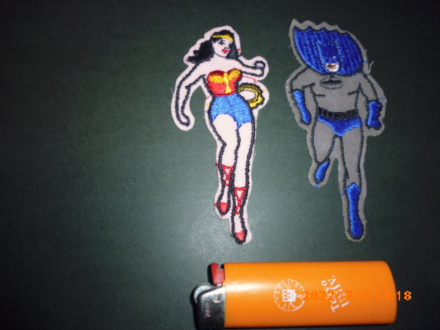 1960年代のバットマン、ワンダーウーマン 刺繍製品(額は見本)拍卖