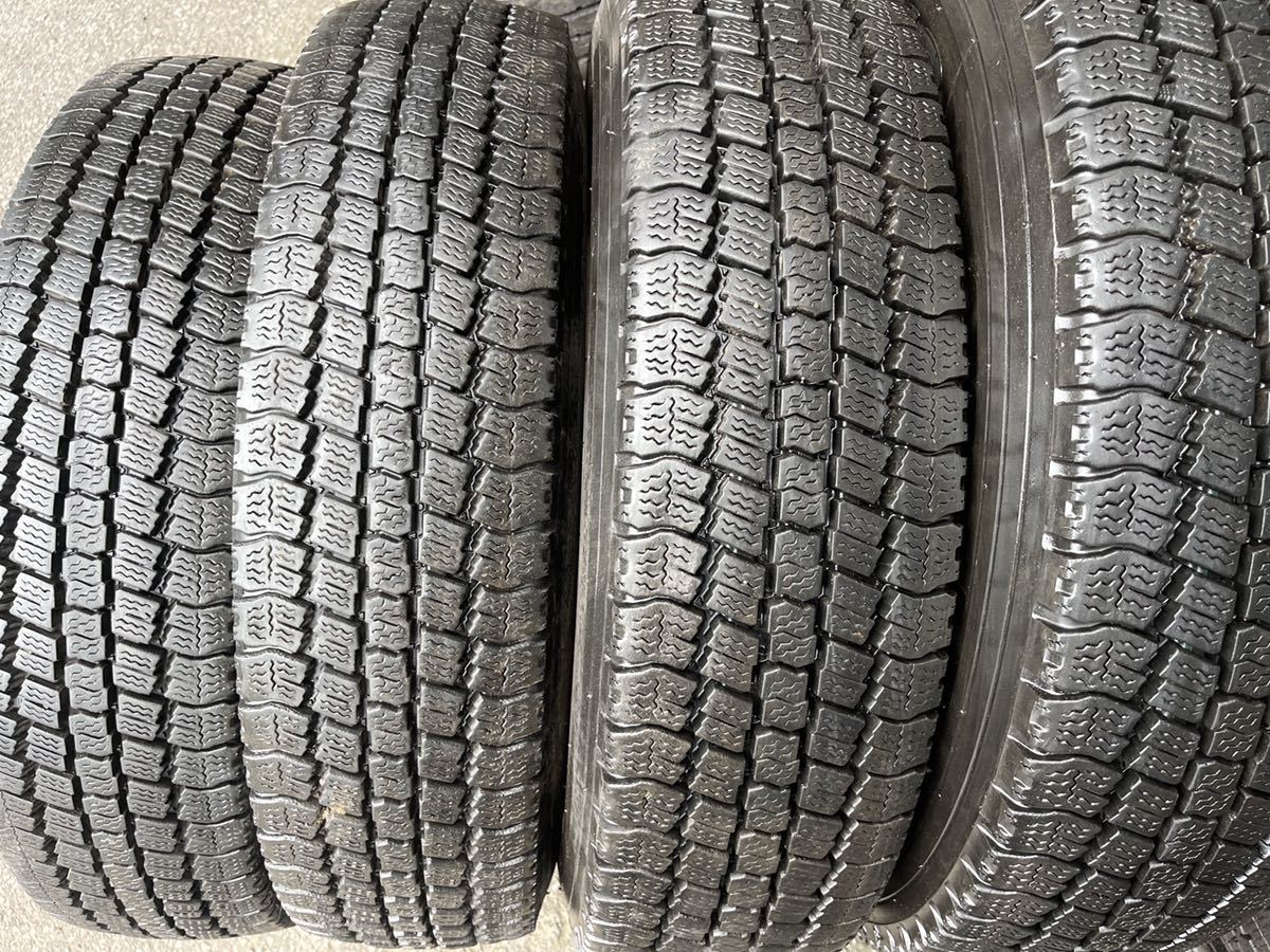 205/80R17.5 120/118L LT TOYO M934 バリ山 スタッドレス 2018年製 10ミリ 11ミリ 4本セット拍卖