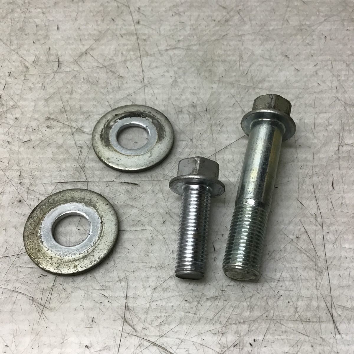 D18-10 スズキ ストリートマジック CA1LB リアショック ボルト 純正部品拍卖