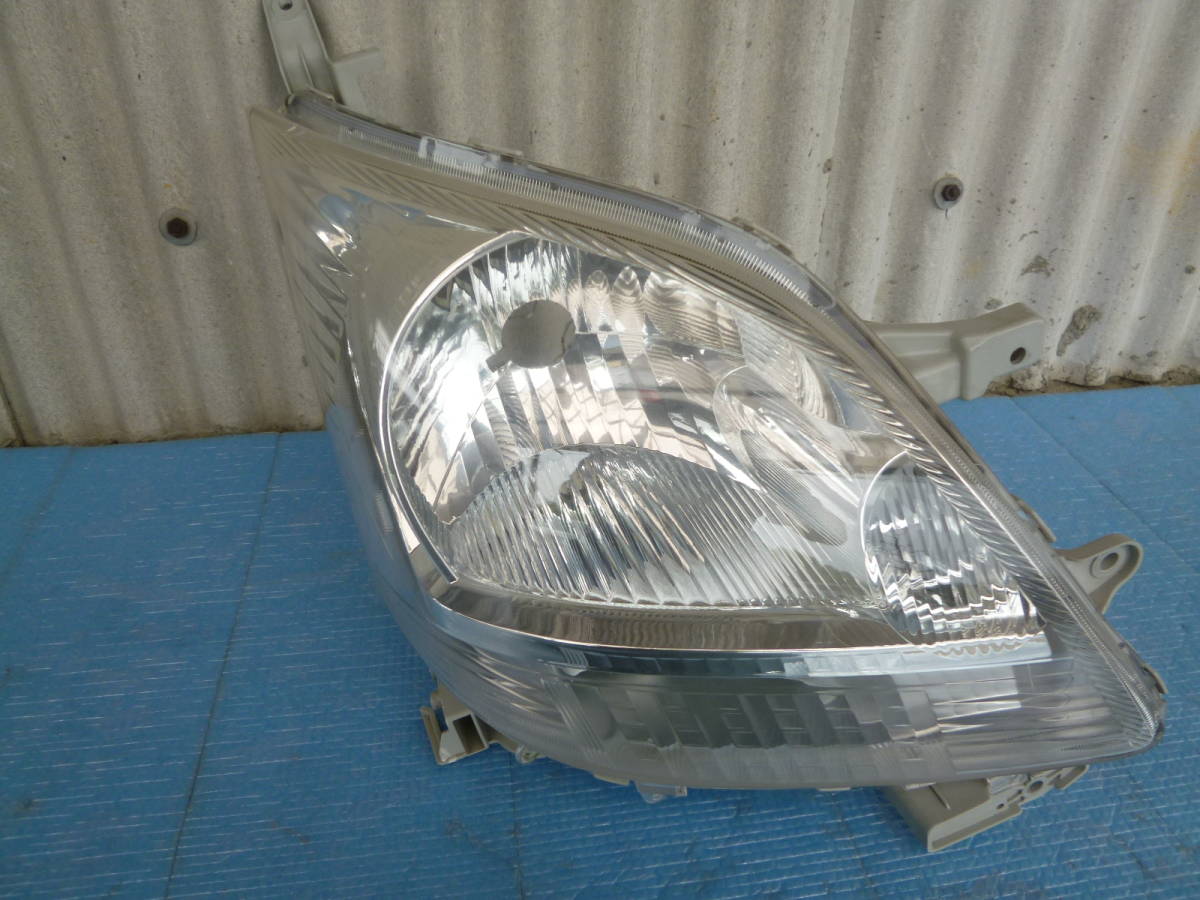 ダイハツ ムーヴ L175S 右ヘッドライト 右ヘッドランプ【 STANLEY P6708】1点 中古品拍卖
