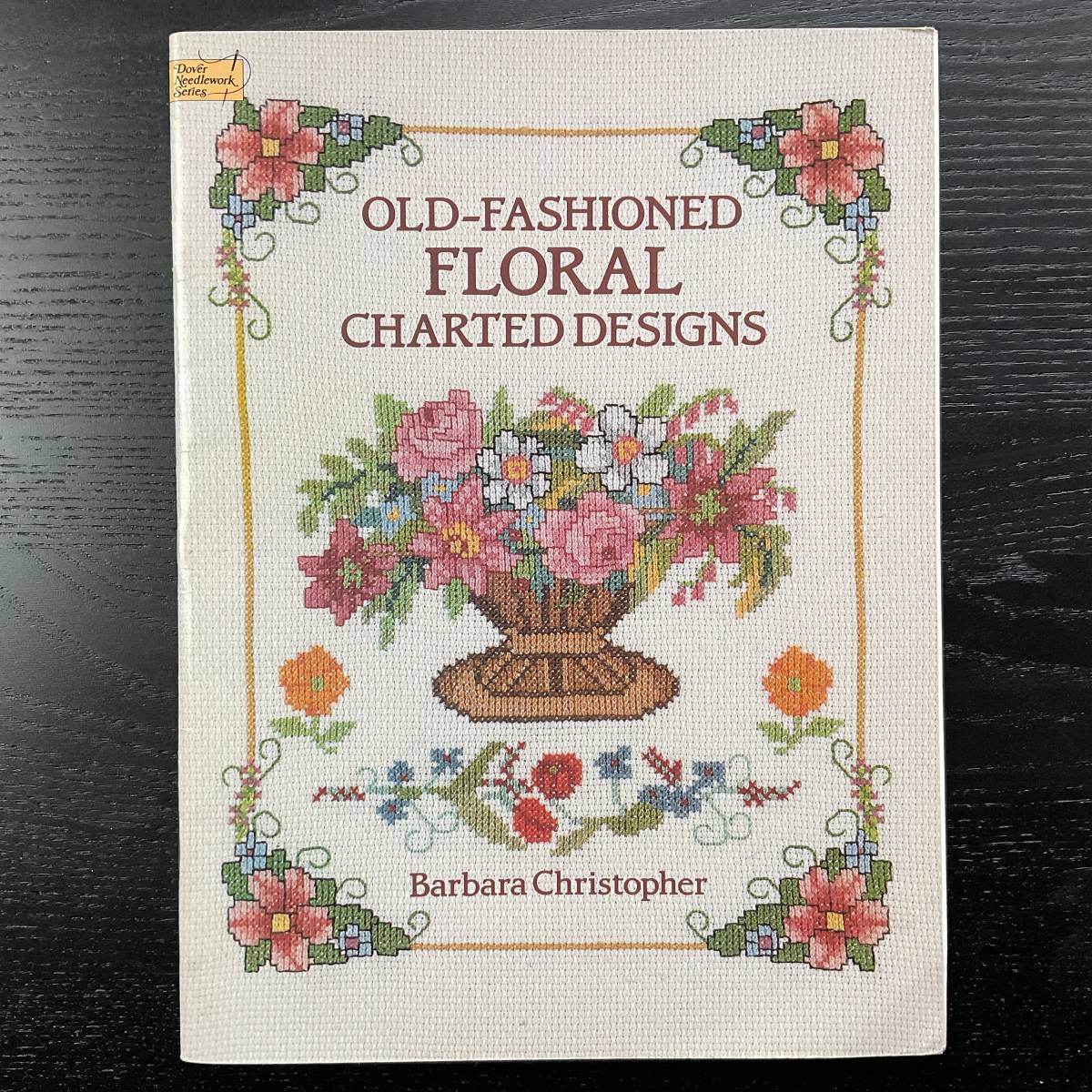 手芸本■ARTBOOK_OUTLET■62-082★送料無料 刺繍 DMCの糸で刺す オールドファッション フローラルチャート 100デザイン収録 FLORAL DESIGNS拍卖