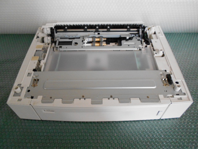 富士ゼロックス E3300170 トレイモジュール(550枚) DocuPrint 3100/3000 増設用の給紙トレイモジュール。550枚の給紙が可能。最大2段まで増拍卖