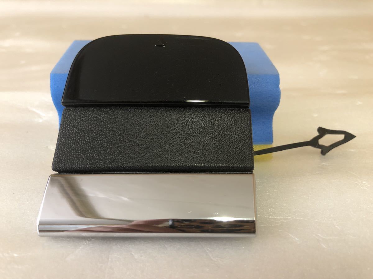 希少!ベンツ WS206 スポーツAMGライン セダン リアバンパー牽引フックカバー S2068853603 美品!拍卖