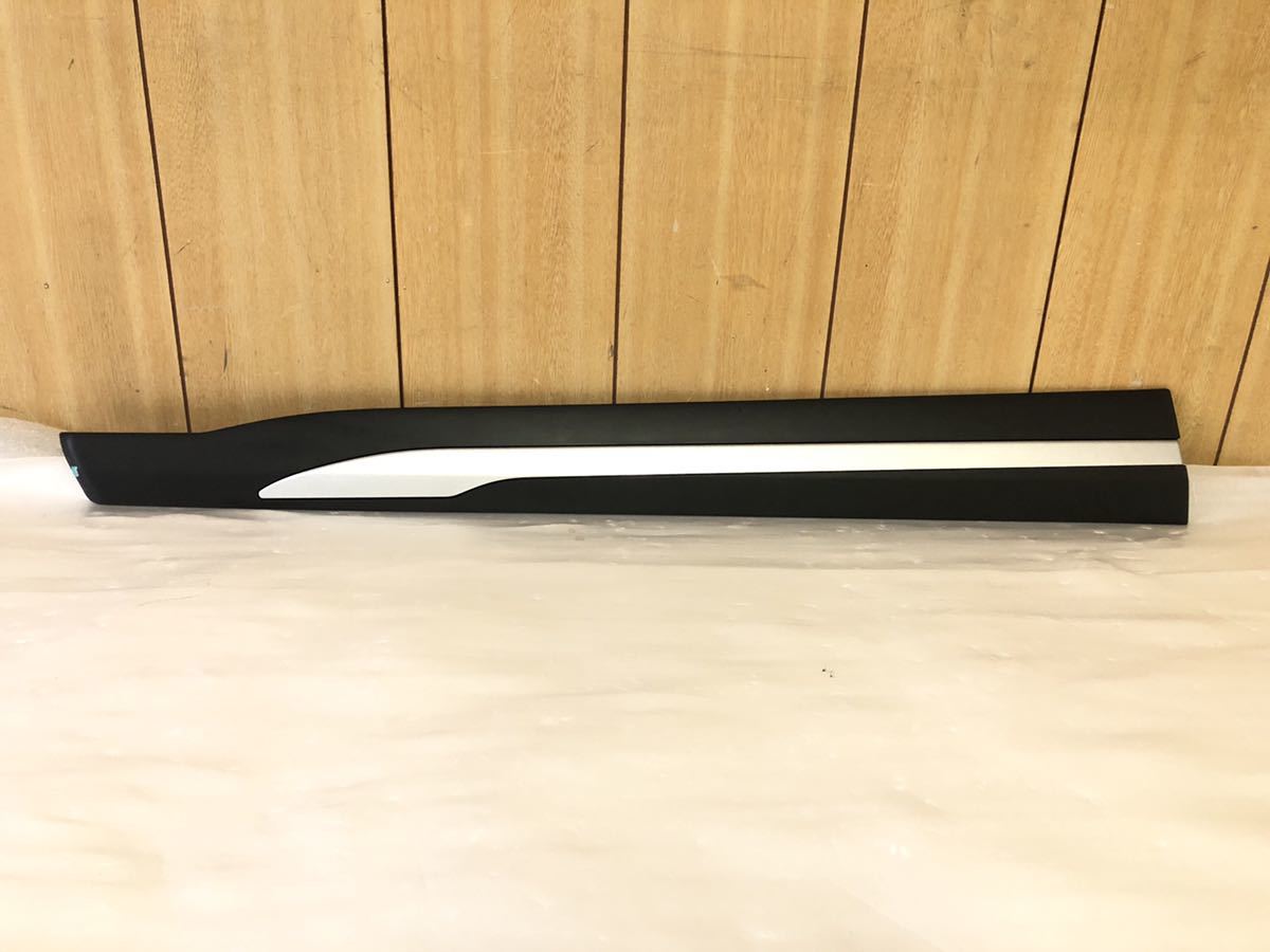 日産 キックス P15 純正 左 フロント ドアモール サイドパネル 80871 5RF0A 良品!拍卖