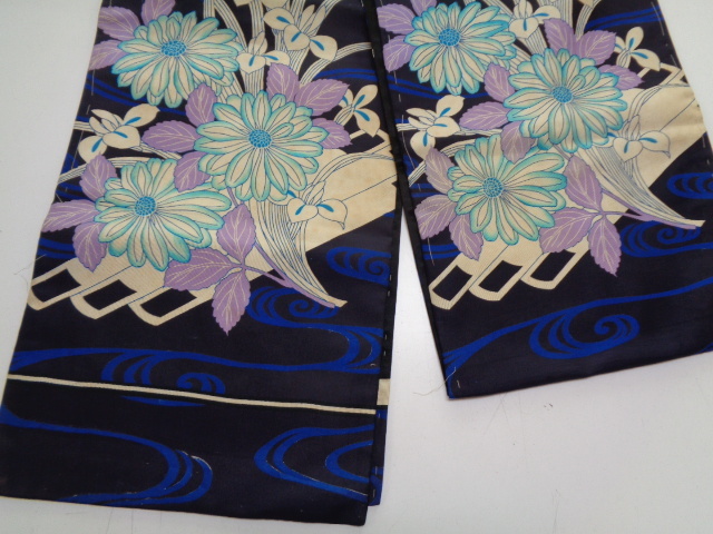 C165-80 丸帯 正絹 全通柄 染 流水花筏文 濃紺 しつけ糸あり 昭和レトロ アンティーク拍卖