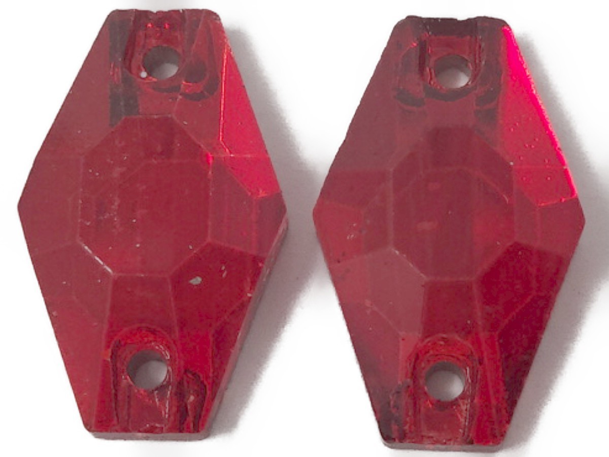 キラリ手芸部 No.6318 手芸用 ビジュー パーツ ソーオン ストーン(ガラス ビーズ ラインストーン)赤 レッド 1.1cm×1.8cm_13個入り拍卖