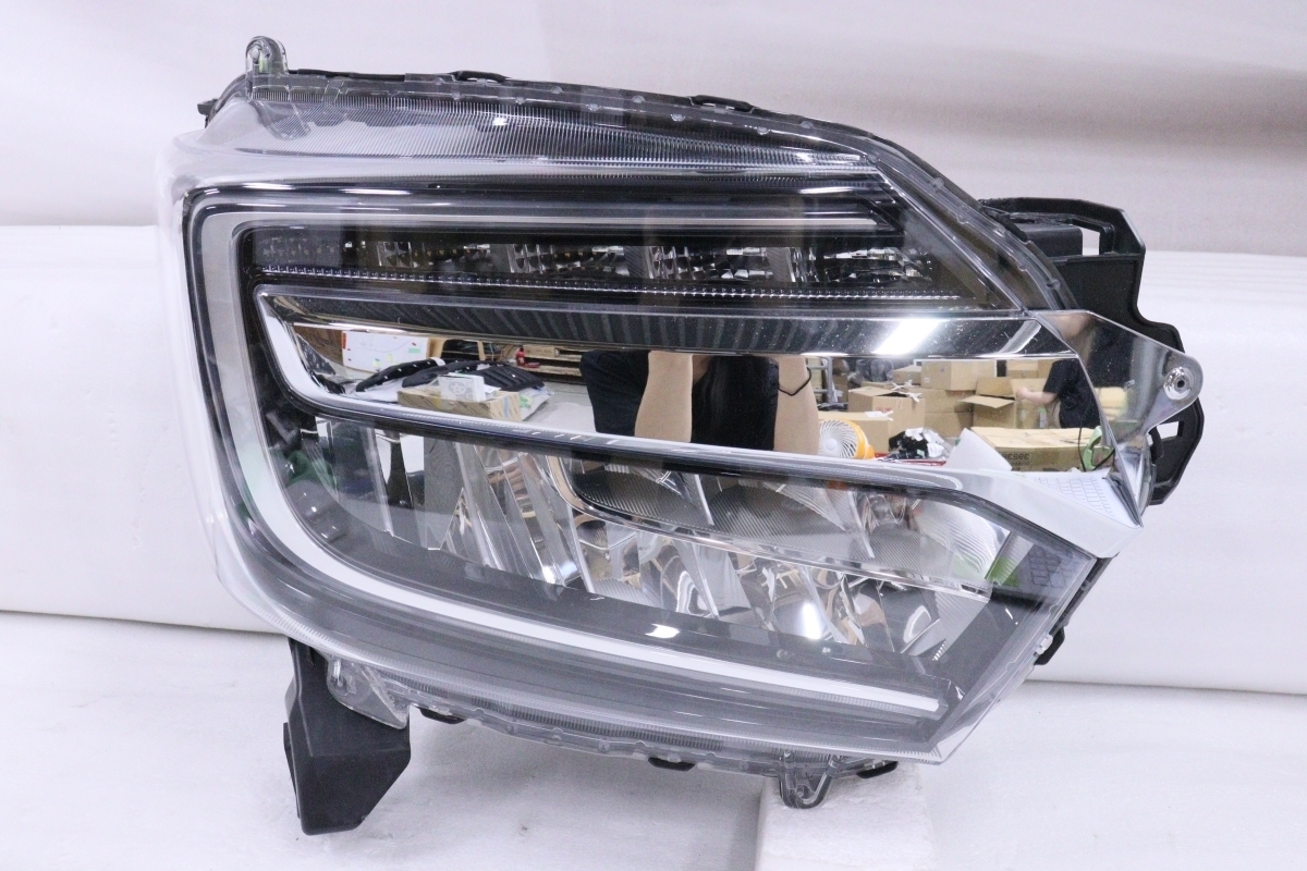 16-1430★LED JF3 JF4 N-BOXカスタム★右ヘッドライト 33100-TTA-J01 W3106 打刻 J ホンダ 純正 (DM)拍卖