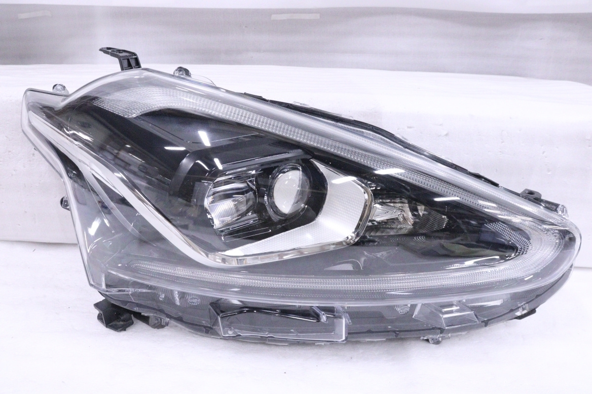 10-2578★前期 LED NSP170G シエンタ★右ヘッドライト ICHIKOH 52-289 打刻:2 ブラック 純正★トヨタ (QT)拍卖