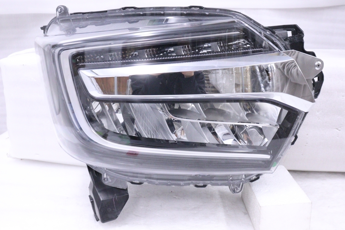 1X-49★LED JF3 N-BOXカスタム★右ヘッドライト STANLEY W3106 打刻:J ブラック 純正★ホンダ (DM)拍卖