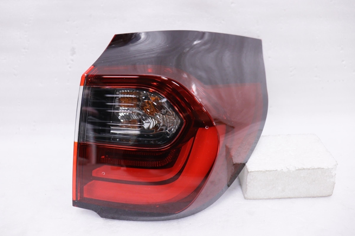 200-732-2★美品 LED GR1 フィット 右テールライト★W4762 ホンダ 純正 ASSY (UK)拍卖