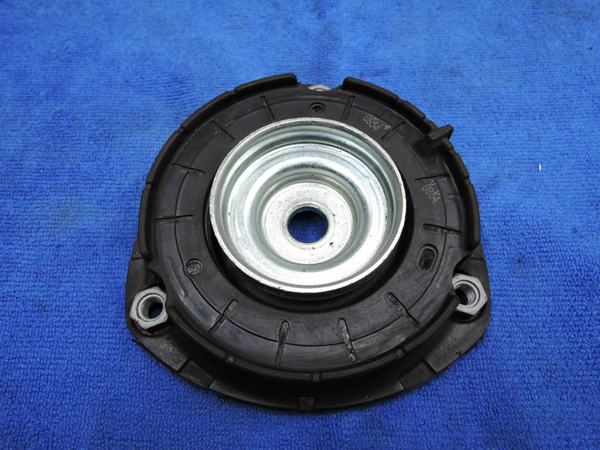 DBA-AUCJZ フォルクスワーゲン H27/6 フロント 左 ショック マウント 5Q0 412 331 ストラット マウンティング アッパー 左前 助手席側拍卖