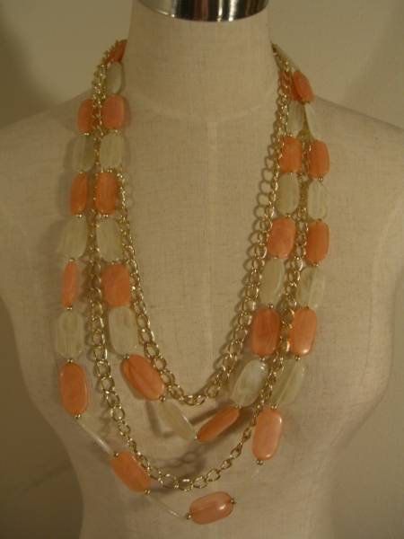 即決☆リゾートにも♪豪華4連♪コーラルオレンジ♪ビッグモチーフネックレス♪珊瑚色♪ゴールドカラー♪定形外220円☆拍卖